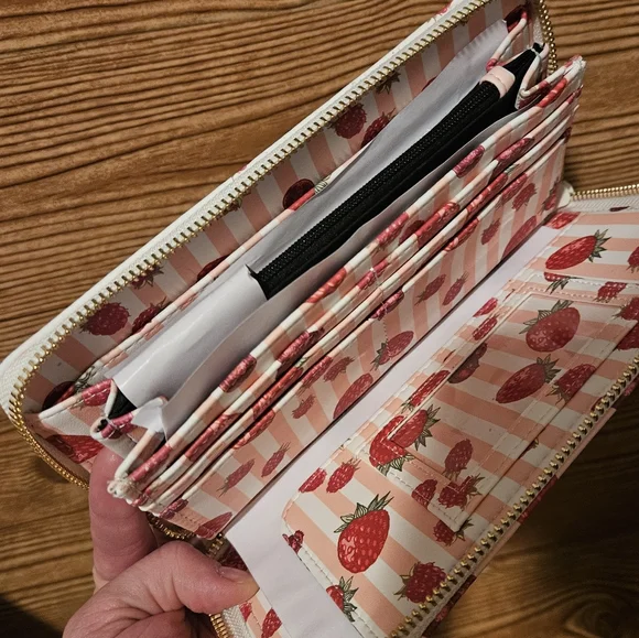 NEW Betsey Johnson Strawberry Berry Stripe Wallet - Picture 4 of 4